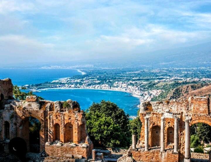 Mungi Bay, Flat With Sea View Roof Top Terrace Giardini Naxos Exterior photo